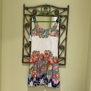 NWT. Nine West sleeveless hidden zipper dress.  Size 8. Ivory Combo. $19